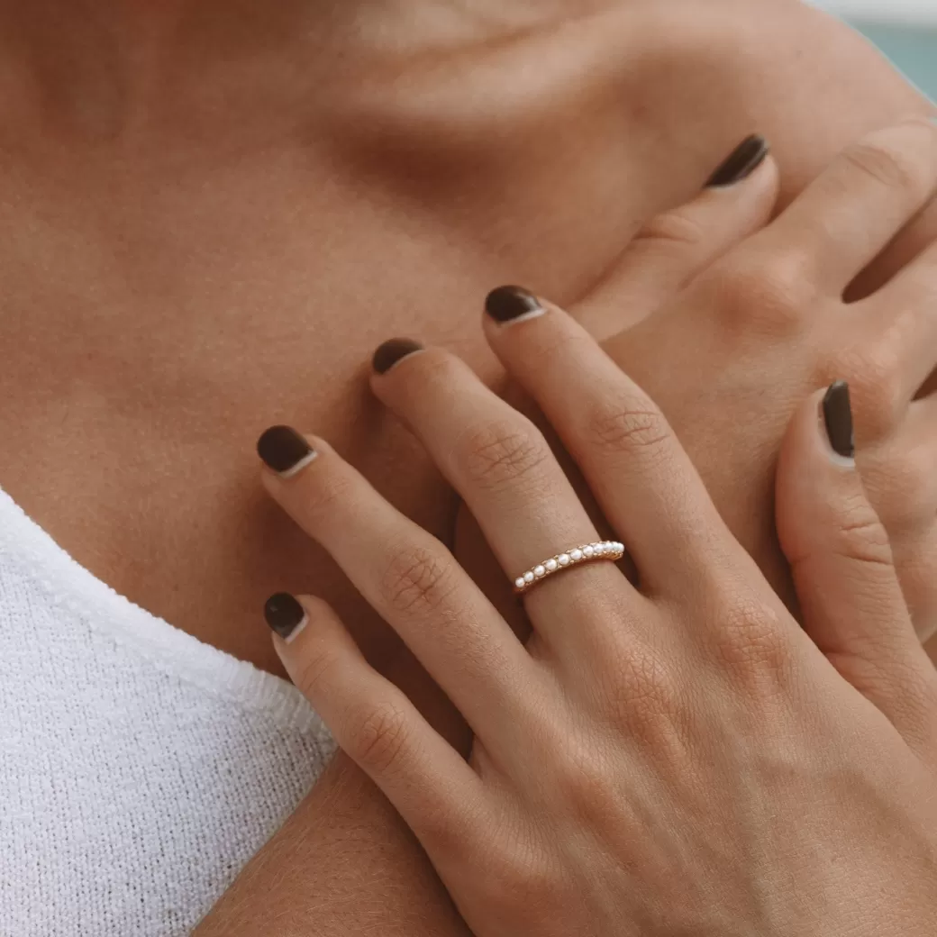 Anillo de Perlas para Uso Diario - Elegancia Atemporal de Joyería Atolea