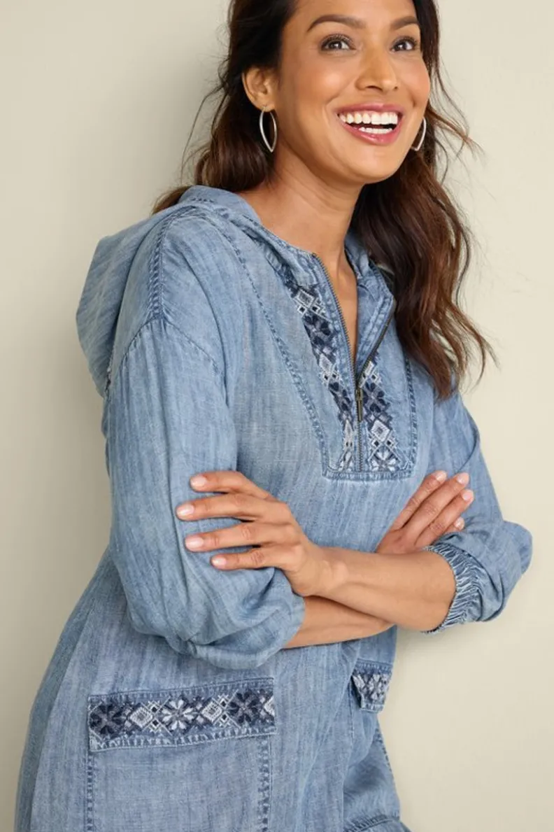 Sudadera Evie de Tencel con bordados artesanales - Azul lavado suave de Soft Surroundings