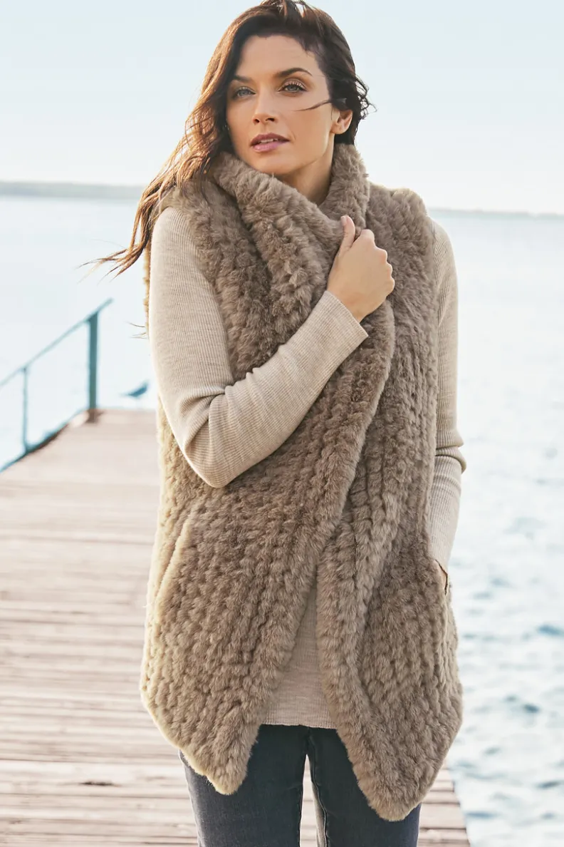 Chaleco drapeado en pelo ecológico taupe - Chaquetas y abrigos con suaves detalles