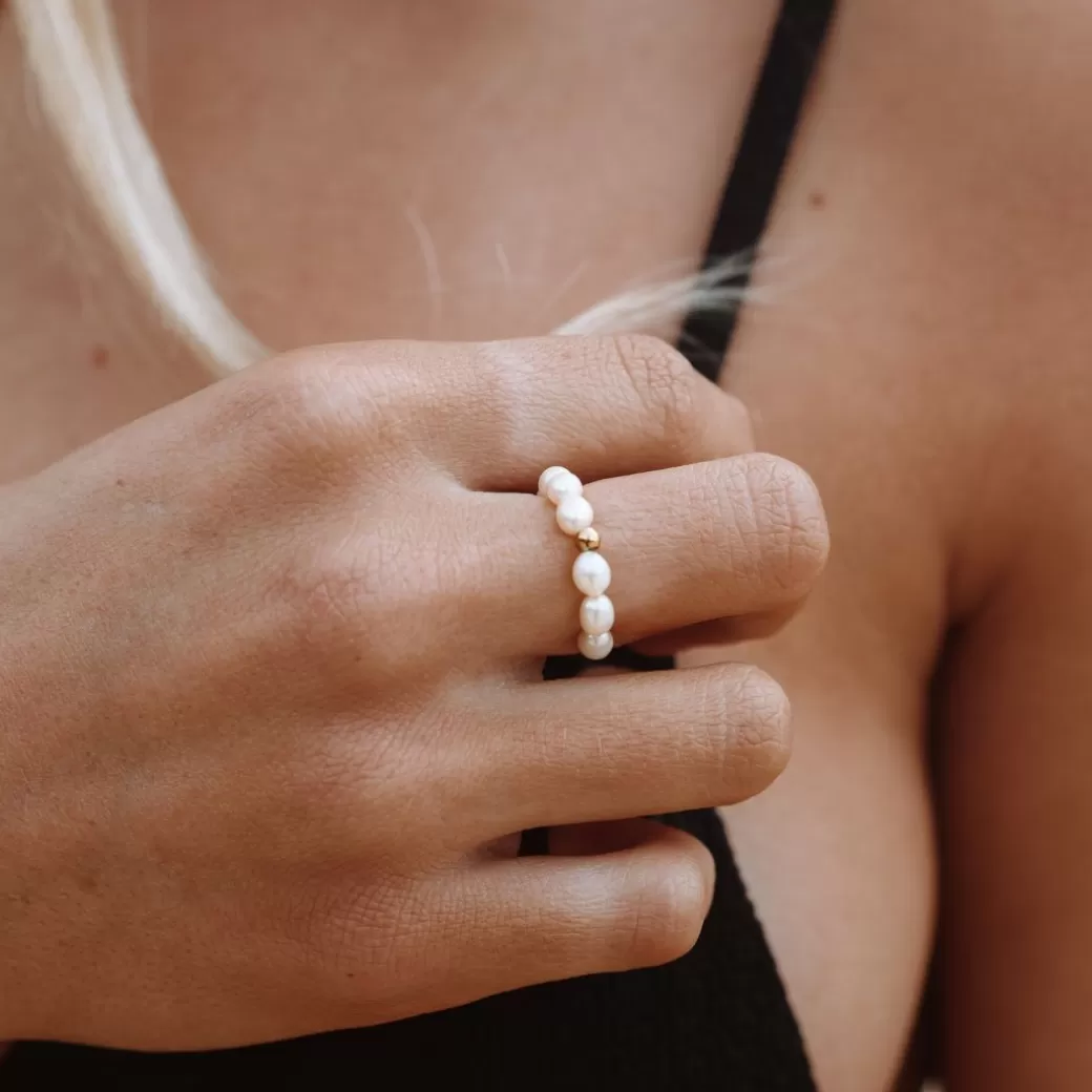 Anillo Elegante de Perla Natural - Joyería Atolea | Regalo Único con Detalles Artesanales | Colección Exclusiva de Accesorios en Plata Sterling | Descubre en nuestra joyería la magia de las perlas cultivadas