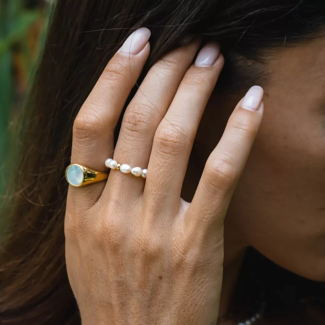 Anillo Elegante de Perla Natural - Joyería Atolea | Regalo Único con Detalles Artesanales | Colección Exclusiva de Accesorios en Plata Sterling | Descubre en nuestra joyería la magia de las perlas cultivadas