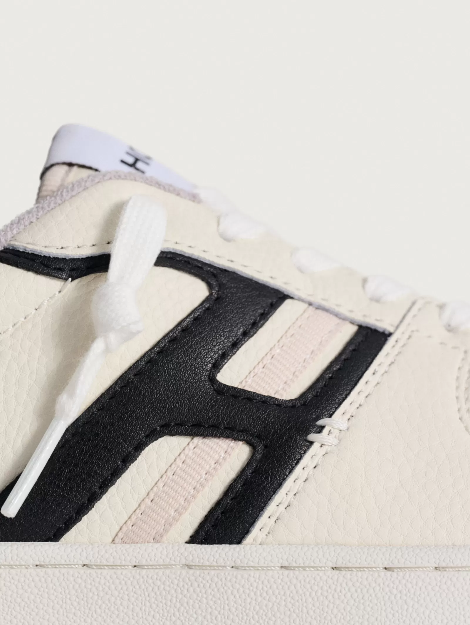 Zapatillas Urbanas HOFF Grand Central para Mujer - Estilo Casual con Amortiguación Ultra Ligera