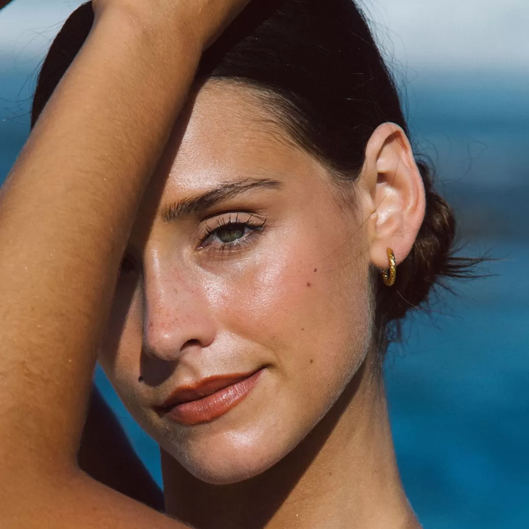 Aretes de Aro Martillados Artesanales - Joyería Atolea Edición Especial
