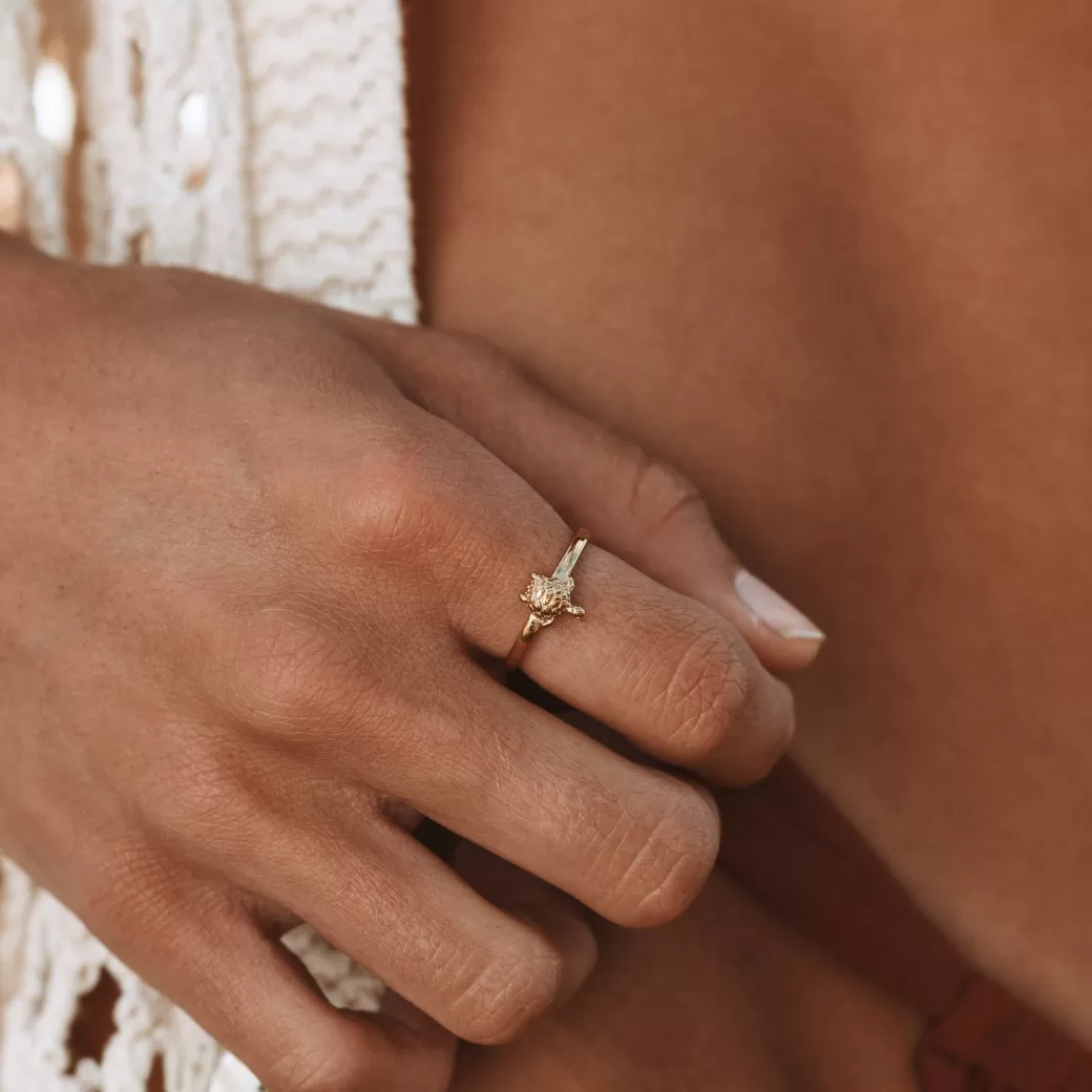 Anillo Honu en Plata | Joyería Atolea con Diseño Hawaiano | Accesorio Costero Elegante y Económico