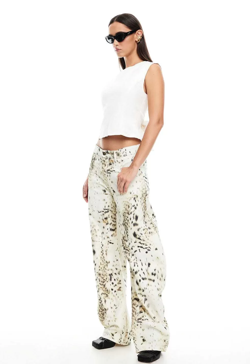 Pantalones Vaqueros León Dorado con Diseño Herradura - Estilo Moderno y Exclusivo