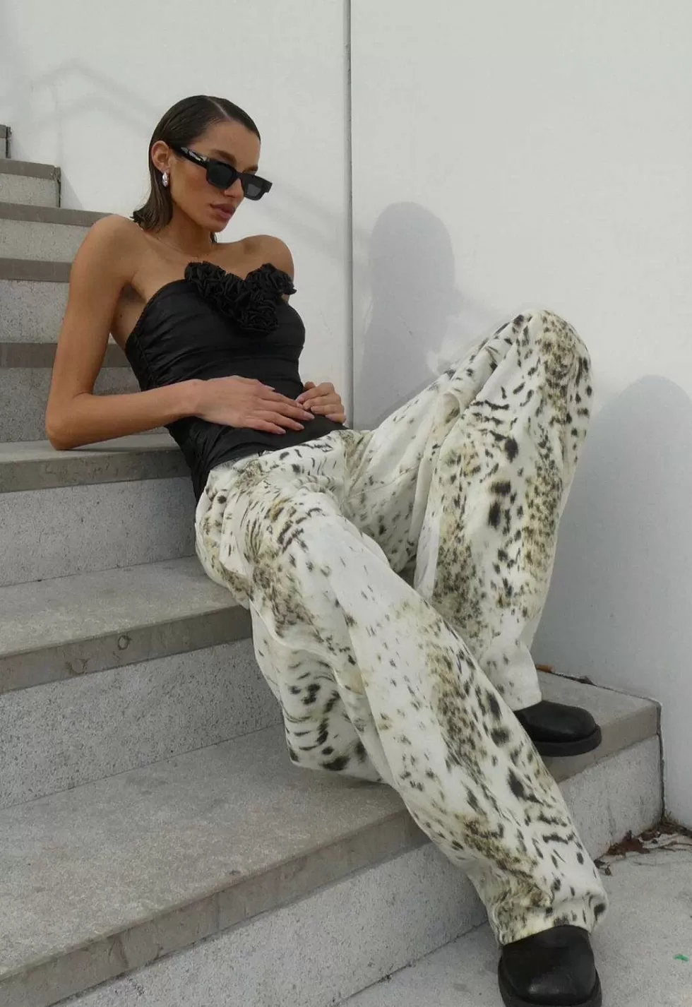 Pantalones Vaqueros León Dorado con Diseño Herradura - Estilo Moderno y Exclusivo