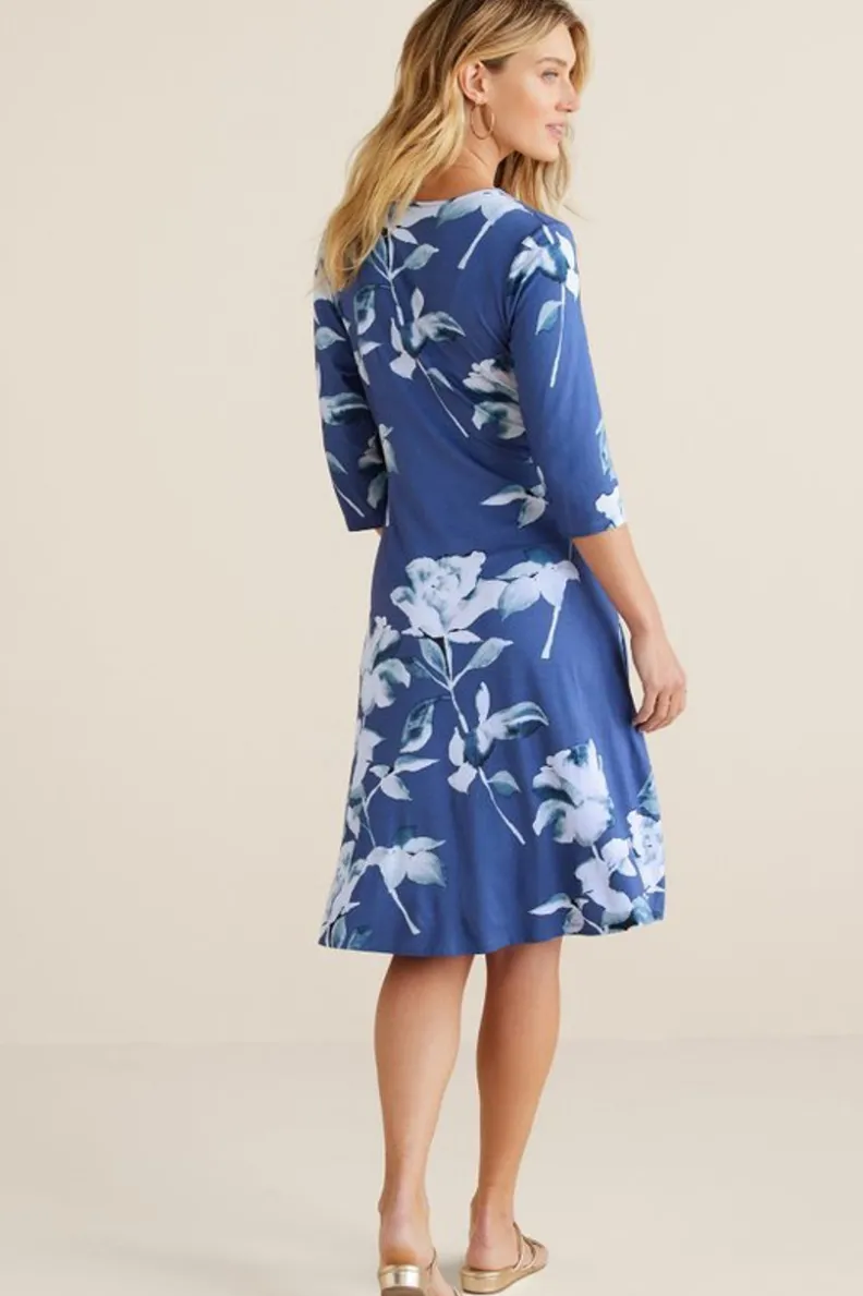 Vestido Hyannis de Soft Surroundings - Elegancia Casual en Tejidos Suaves

Vestido Casual Hyannis por Soft Surroundings - Diseño Cómodo con Detalles en Vuelo

Hyannis: Vestido Ligero de Soft Surroundings para Ocasiones Informales

Vestido Diario Hyannis - Soft Surroundings con Corte Fluyente y Tejido Premium

Hyannis by Soft Surroundings - Vestido Transicional en Algodón Orgánico para Mujer