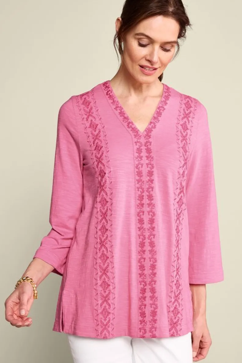 Túnicas Elegantes | Conjuntos Boho con Leggings - Blusa Bordada Ingrid en Tono Rosa Azalea, Diseño Cómodo y Fresco de Soft Surroundings