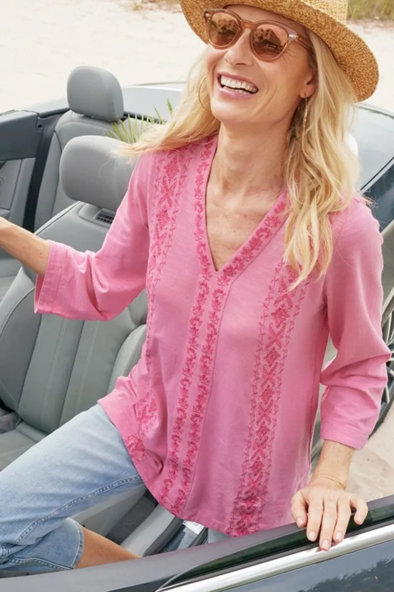 Túnicas Elegantes | Conjuntos Boho con Leggings - Blusa Bordada Ingrid en Tono Rosa Azalea, Diseño Cómodo y Fresco de Soft Surroundings