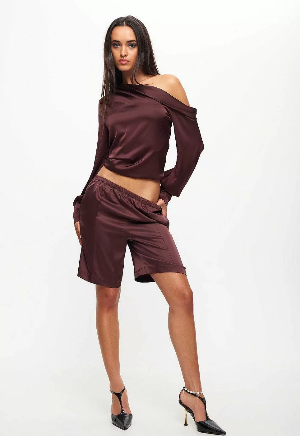 ¡Aprovecha Hoy! Shorts-Suela Lioness Island - Elegancia Playera con Descuentos Exclusivos en Pantalones Cortos de Moda