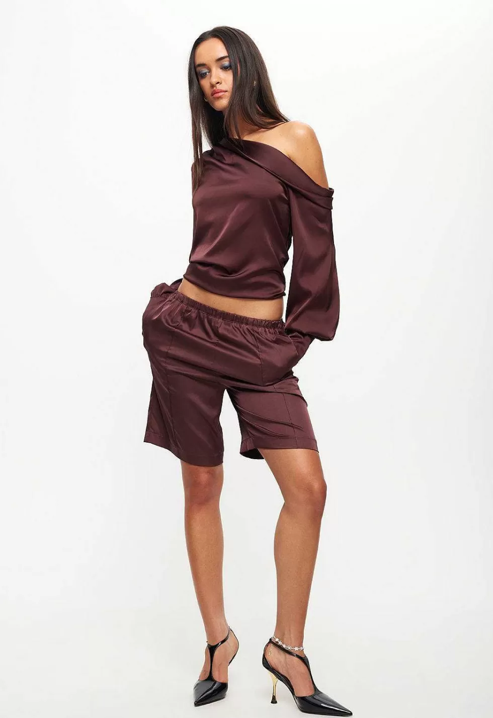 ¡Aprovecha Hoy! Shorts-Suela Lioness Island - Elegancia Playera con Descuentos Exclusivos en Pantalones Cortos de Moda