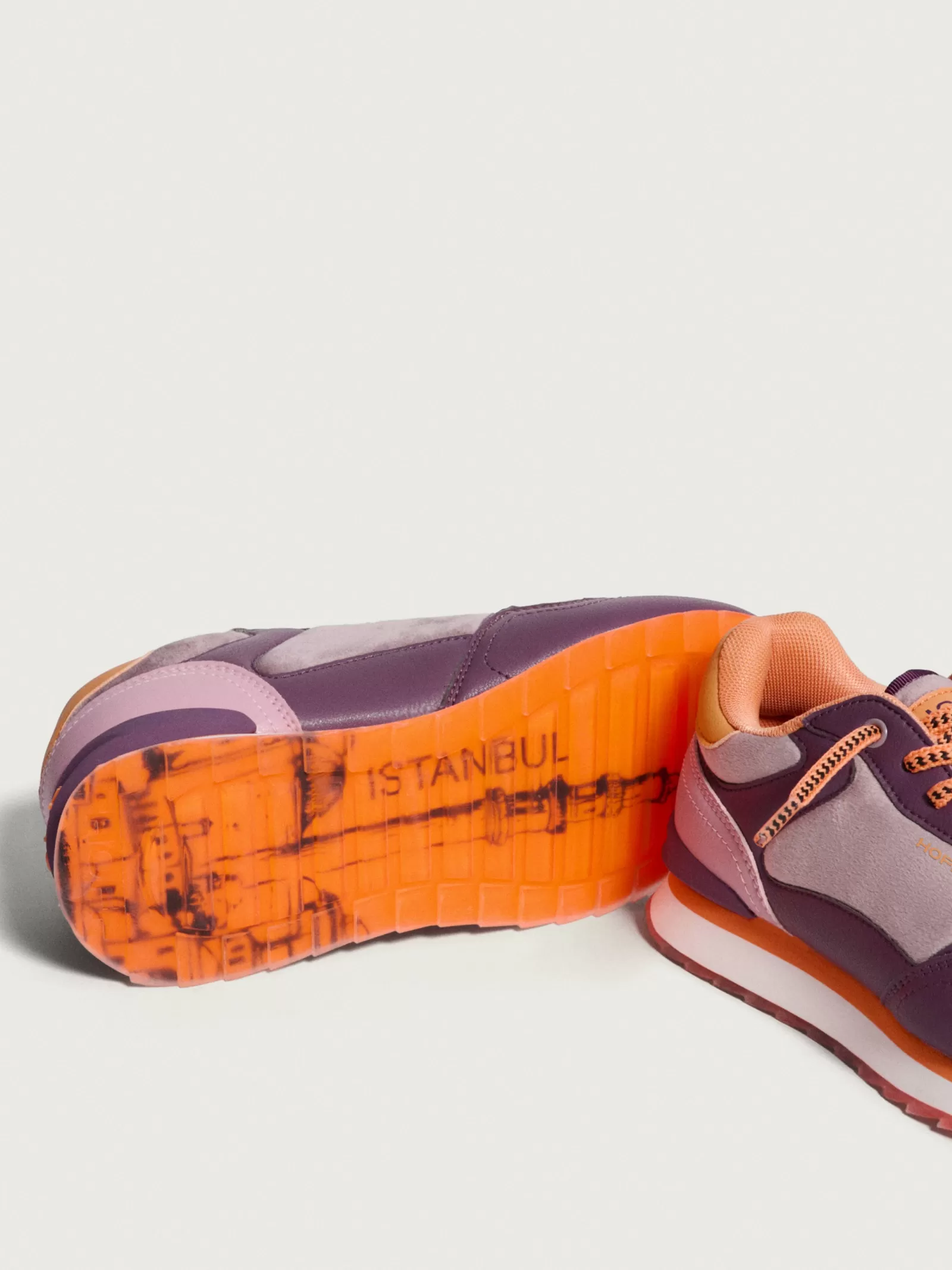 Zapatillas Deportivas HOFF Estambul para Mujer - Diseño Ligero en Colección Urbana | Calzado Casual de Moda