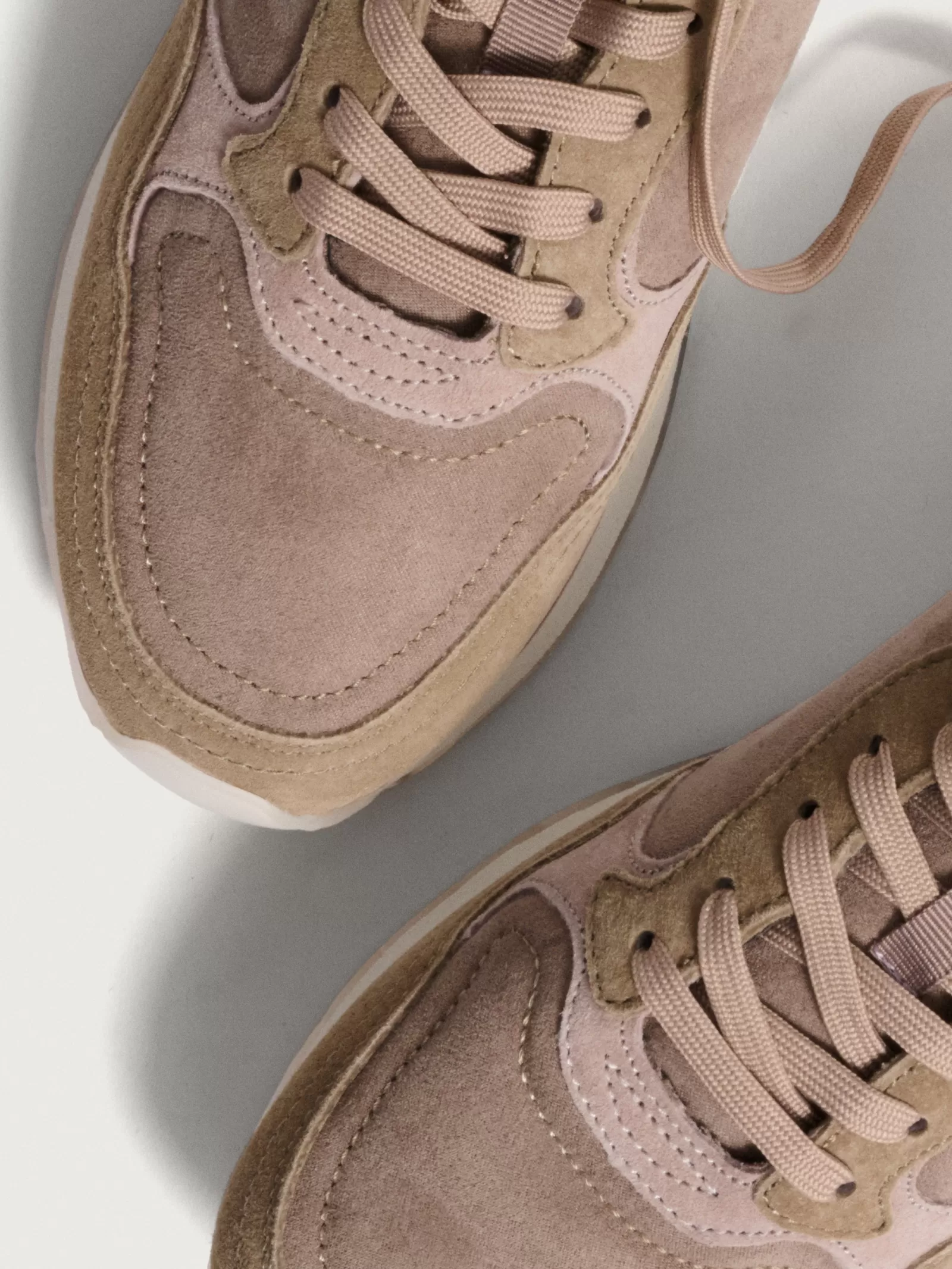Zapatillas Deportivas HOFF JACKSON Mujer - Estilo Urbano con Amortiguación Ultra Ligera