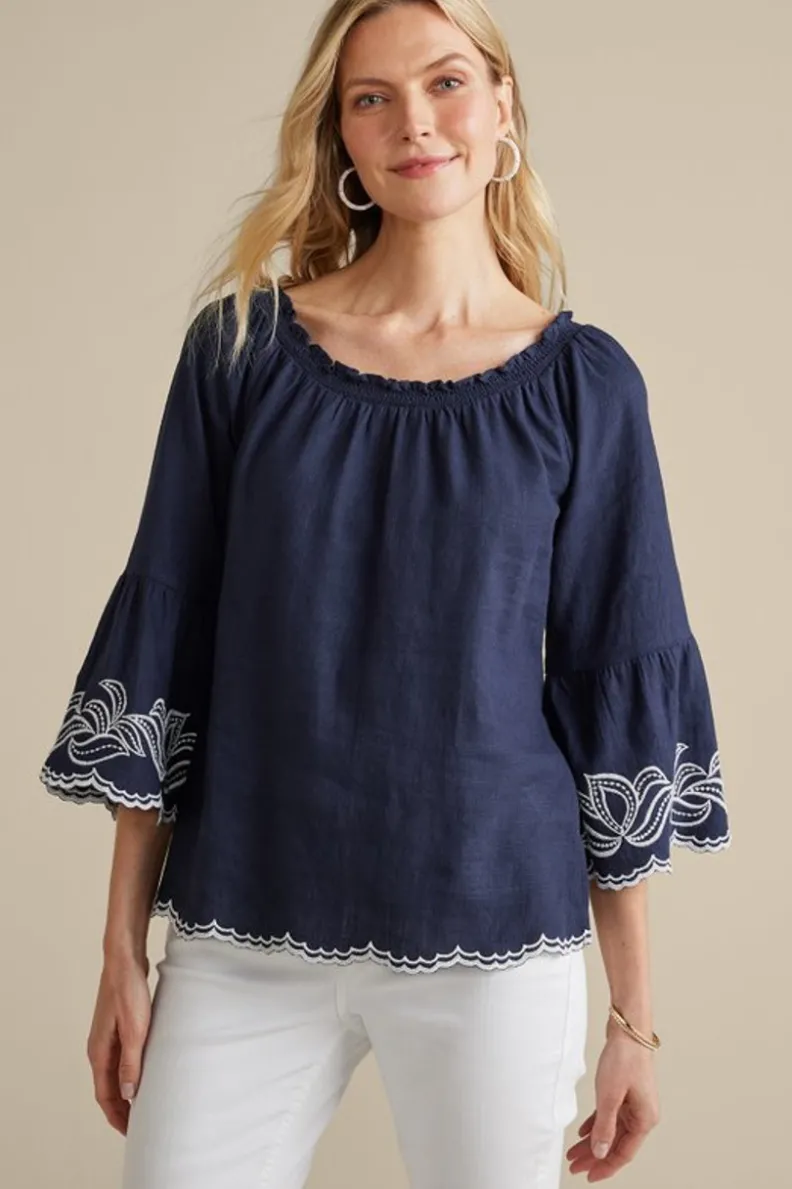 Blusa Ligera Josey en Azul Naval - Confort y Estilo de Tops Soft Surroundings