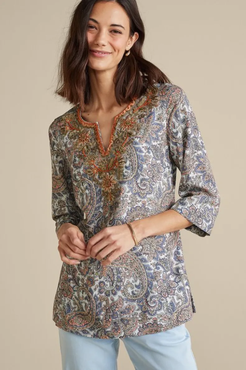 Túnicas Primaverales con Detalles Bordados Kaimana - Conjunto Elegante de Tops y Leggings | Soft Surroundings