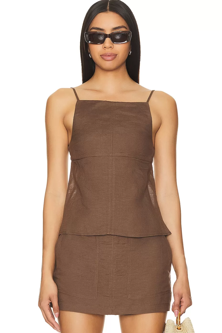 Blusa Keila de Lovers + Friends: Estilo Moderno y Versátil para Tu Colección