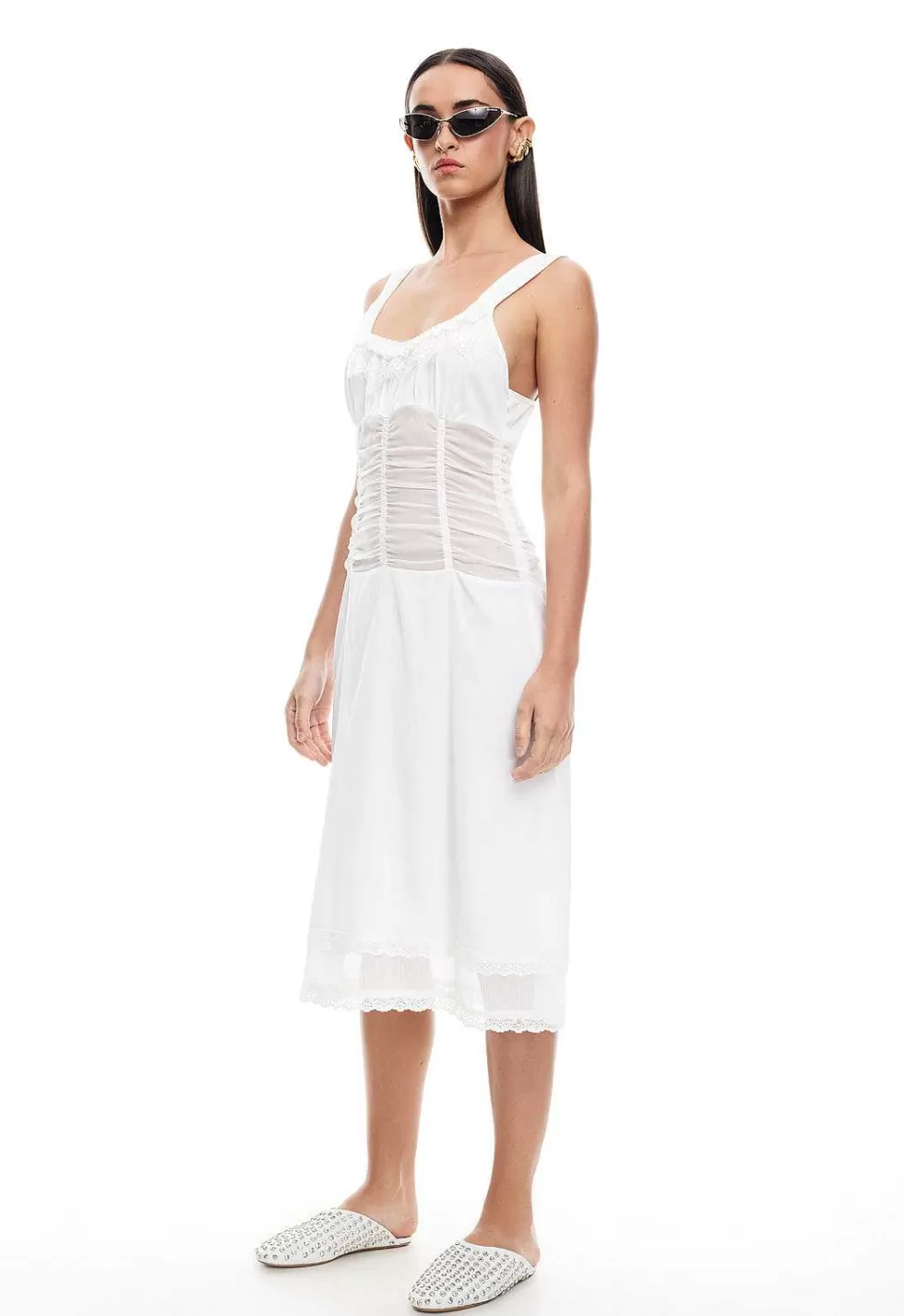 Vestido midi Lioness Kendall - Elegancia atemporal con ajuste de cintura perfecto (Colección Primavera-Verano)