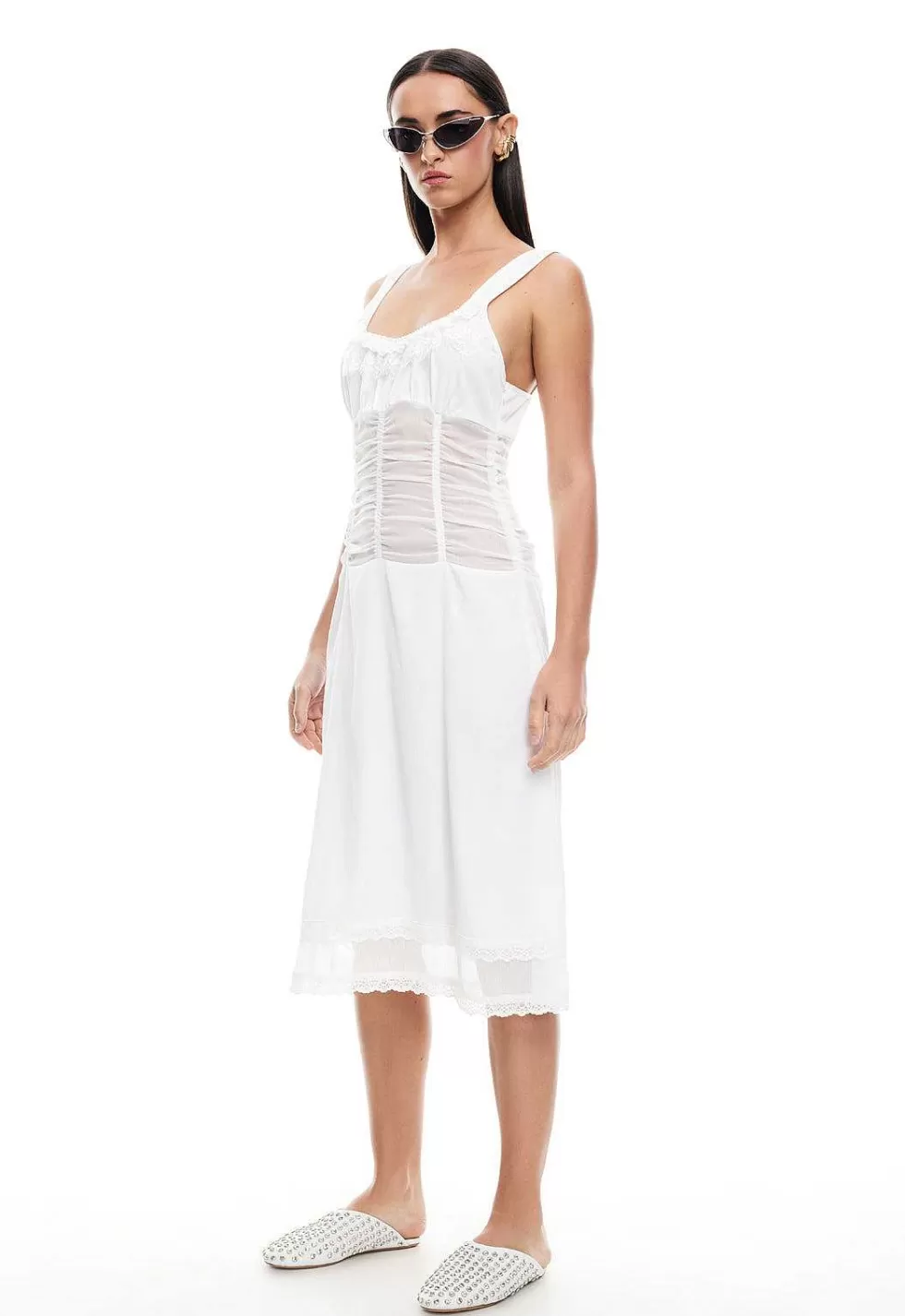 Vestido midi Lioness Kendall - Elegancia atemporal con ajuste de cintura perfecto (Colección Primavera-Verano)