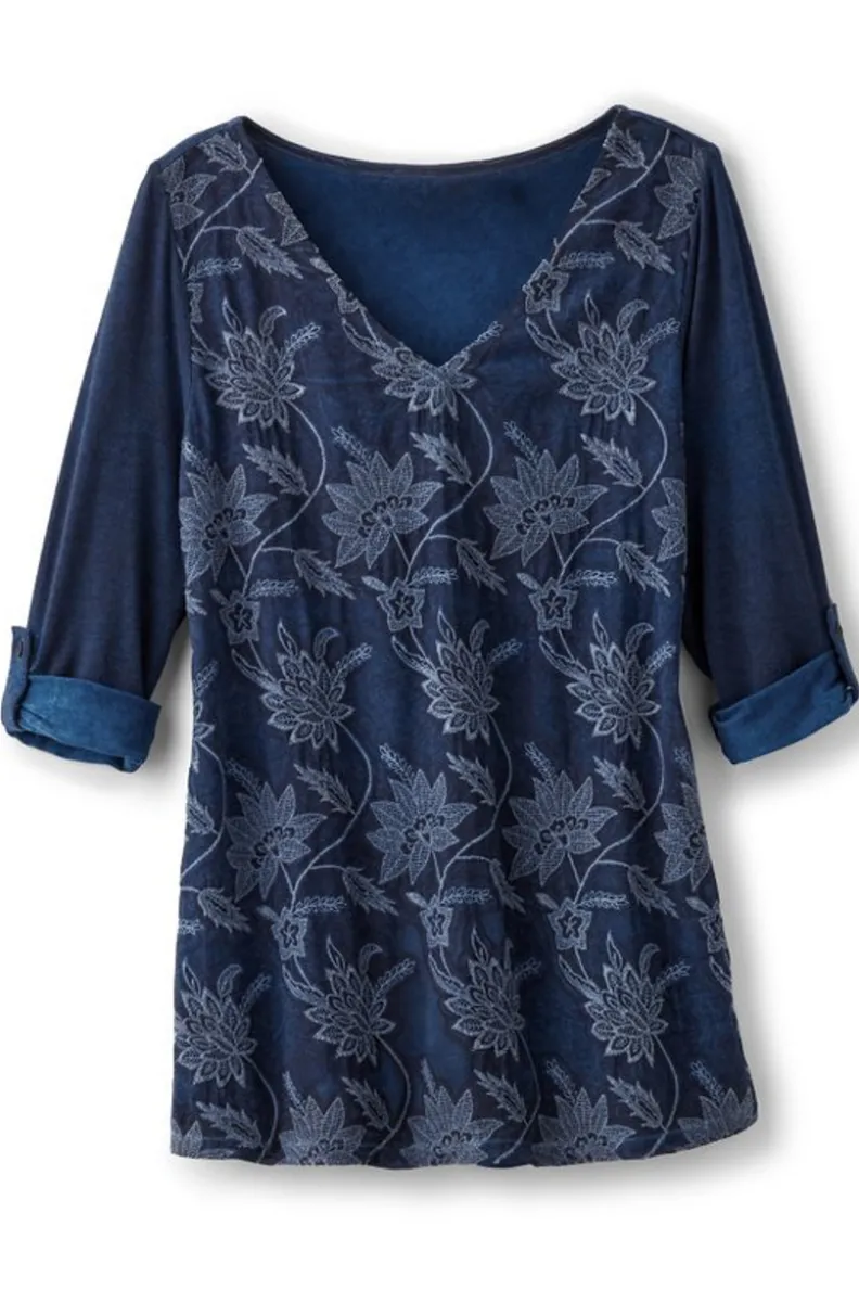 Blusa Bordada Kimbra en Denim Azul - Conjunto Elegante de Túnica y Leggings por Soft Surroundings
