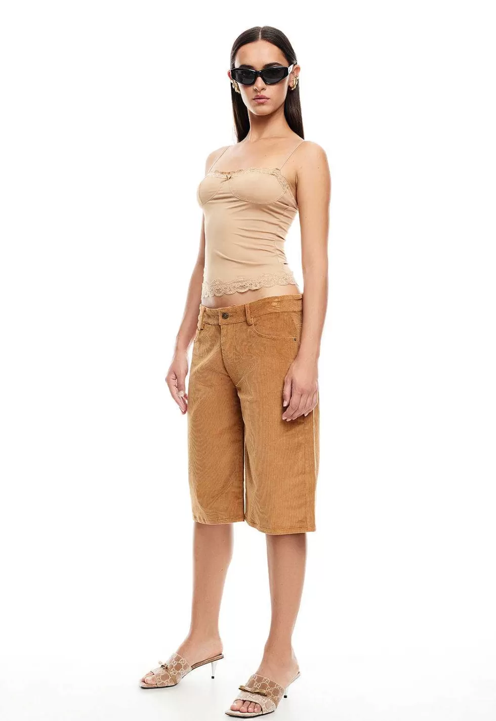 León Dorado: Shorts Denim Kurt Élite - Estilo versátil para looks urbanos