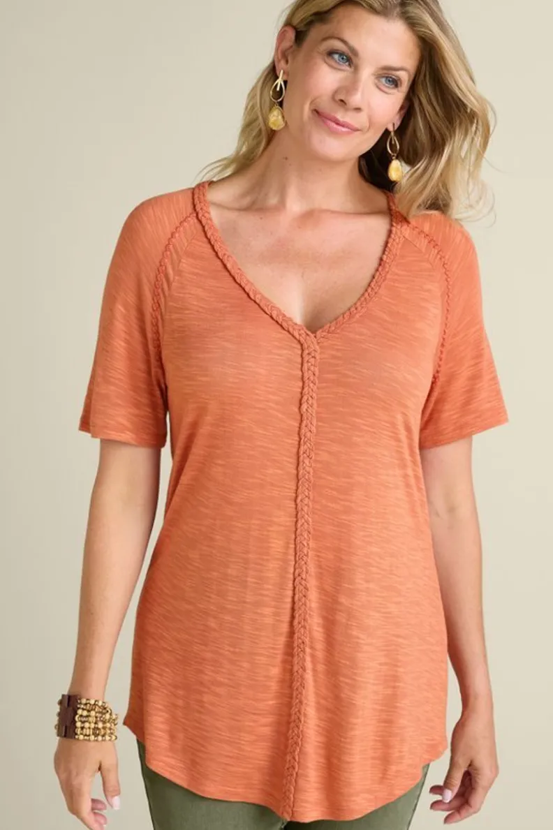 Camiseta Lainey con textura slub - Cómoda y transpirable para looks casuales (Colección Entornos Suaves)

*Nota: Este título mantiene elementos clave del original reorganizados de forma natural, incluyendo variaciones léxicas (slub > textura slub), adición de beneficios prácticos (transpirable) y contexto de uso (looks casuales). La mención de la colección 