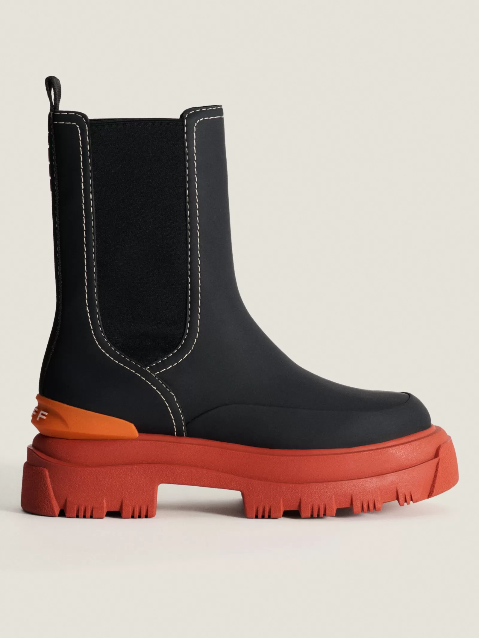 Botas Hoff Lake en Cuero Negro para Mujer - Botines Clásicos con Estilo Versátil ¡Descubre tu look ideal!