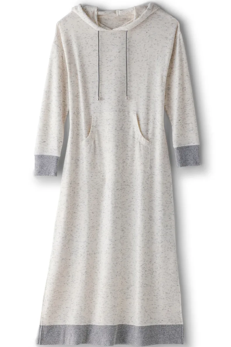 Sofisticada Bata de Descanso Blanco/Gris - Comodidad Absoluta para Días Tranquilos | Colección Soft Surroundings 

(：，
