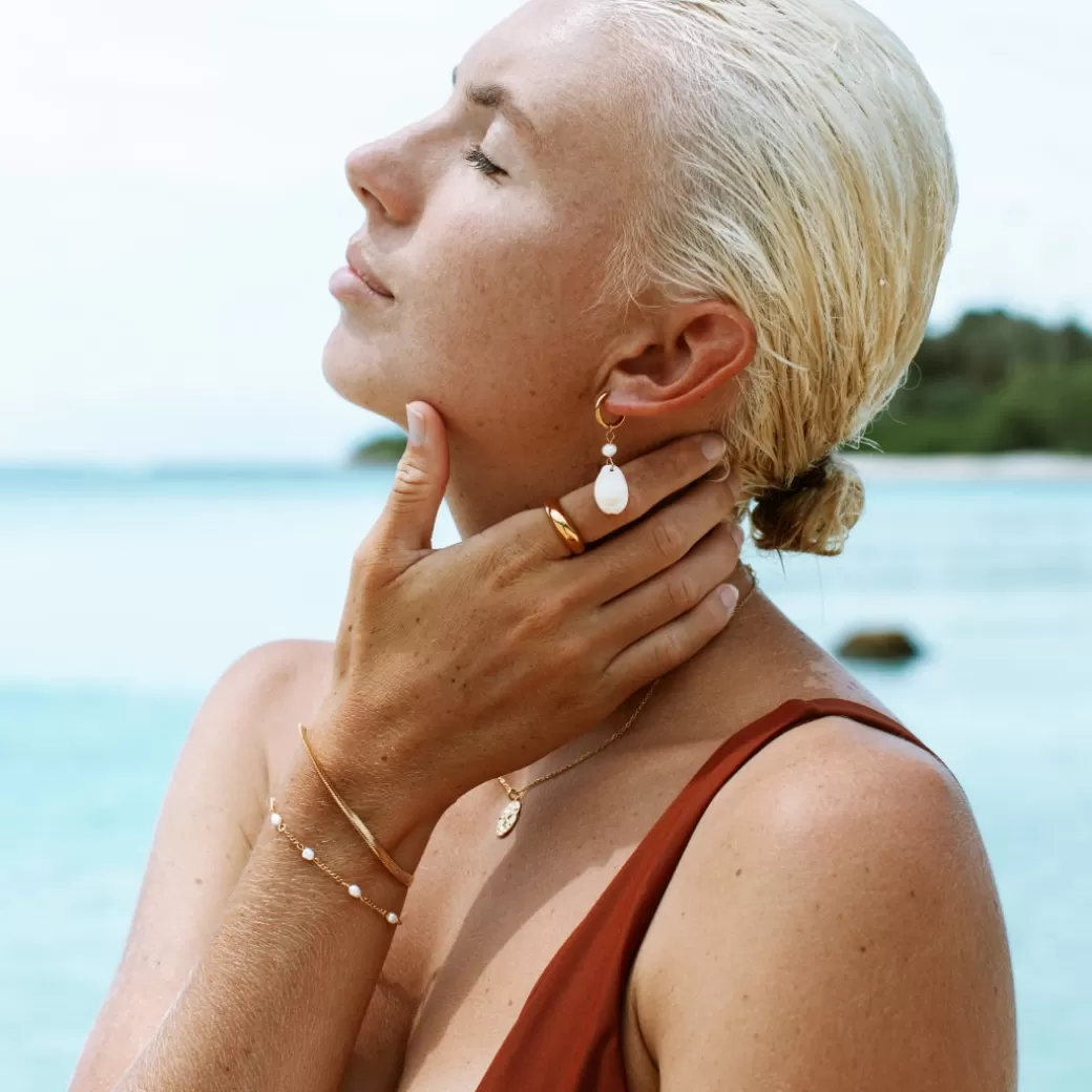 Brazalete Boho de Perlas Cultivadas Lovina - Joyería Atolea para Looks Únicos