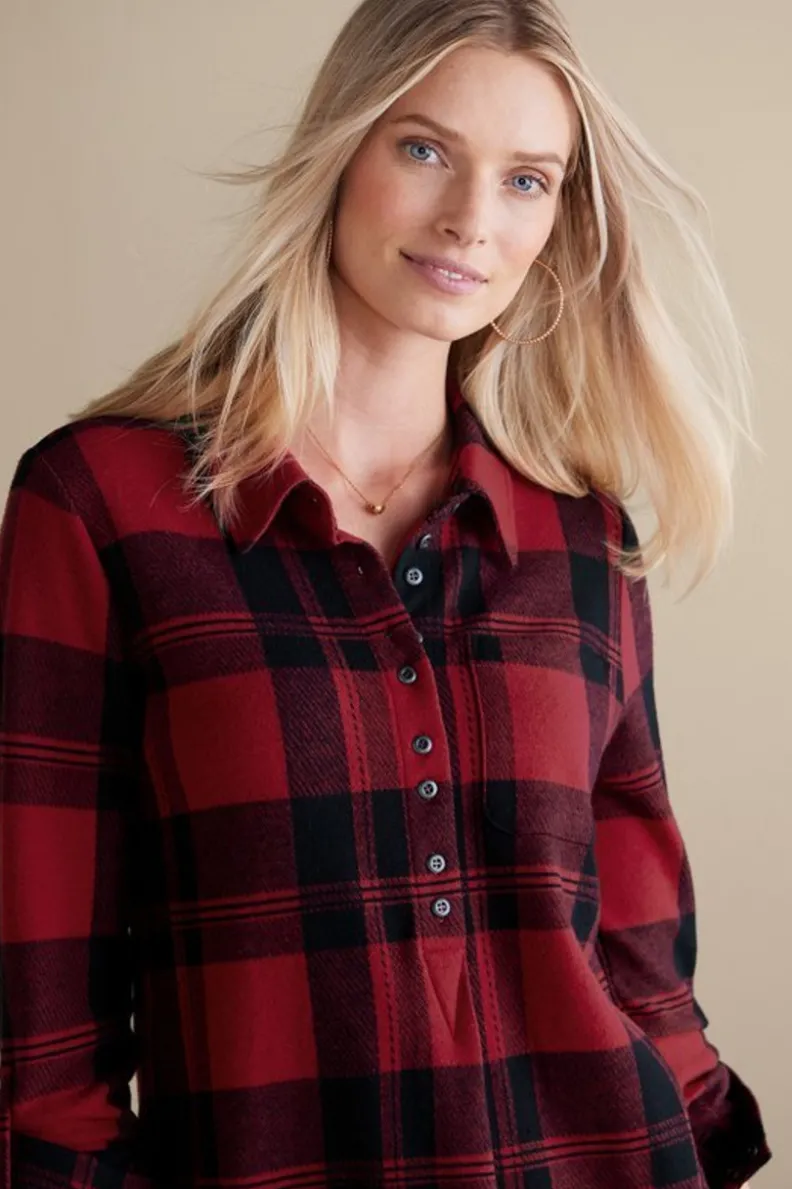 Blusa de Cuadros con Estilo Único - Colección Soft Surroundings Tops 

Diseño Exclusivo en Tejido Premium - Camiseta Estampada de Cuadros Moderna 

Prenda Versátil con Detalles en Contraste - Tops de Temporada en Estampado Tartán
