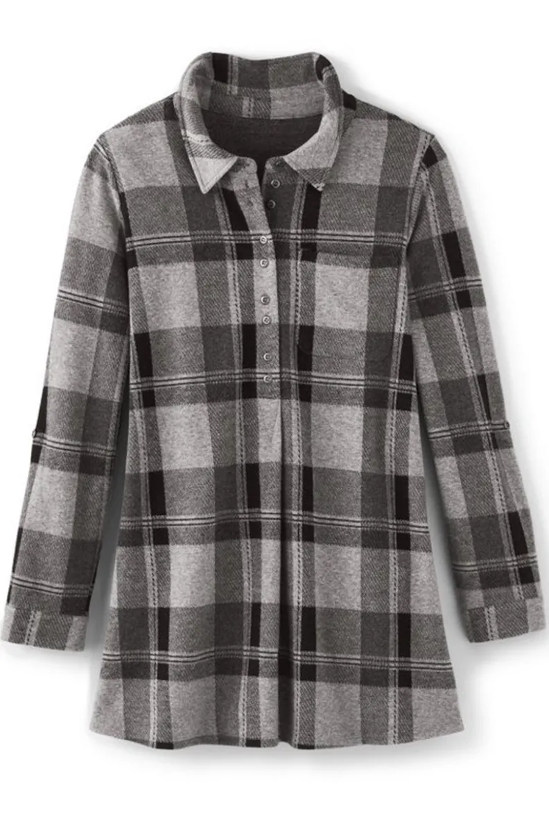 Blusa de Cuadros con Estilo Único - Colección Soft Surroundings Tops 

Diseño Exclusivo en Tejido Premium - Camiseta Estampada de Cuadros Moderna 

Prenda Versátil con Detalles en Contraste - Tops de Temporada en Estampado Tartán