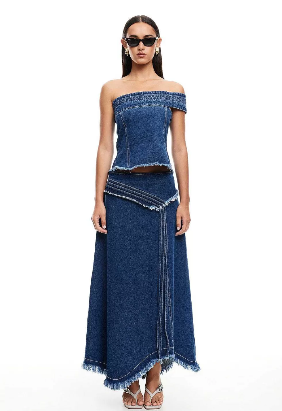 Falda Vaquera Leona Madame - Estilo Vintage con Detalles Bordados, Diseño Exclusivo Otoño 2023