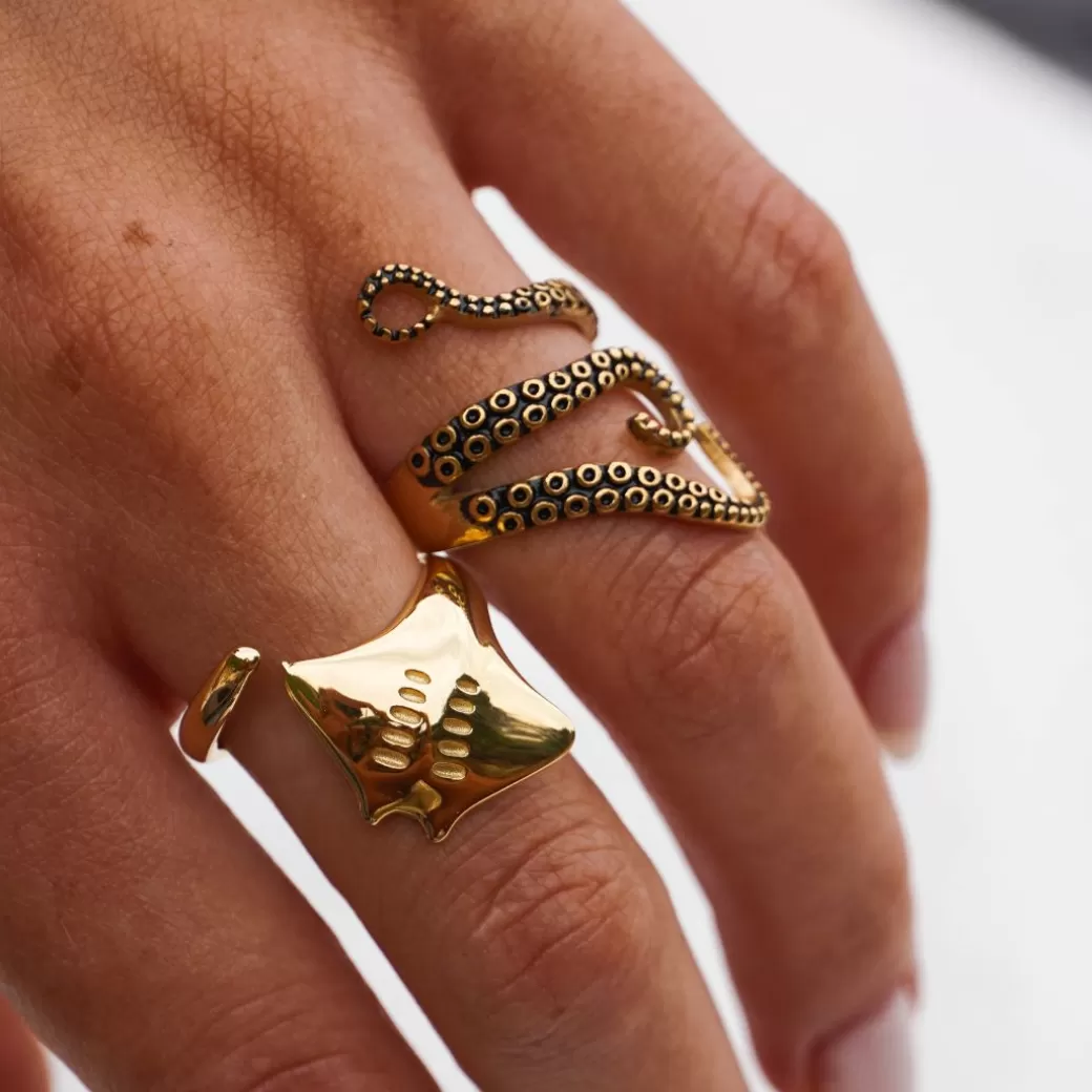 Anillo Elegante Inspirado en Mantarrayas - Colección Exclusiva Atolea Joyería | Envíos Rápidos Worldwide