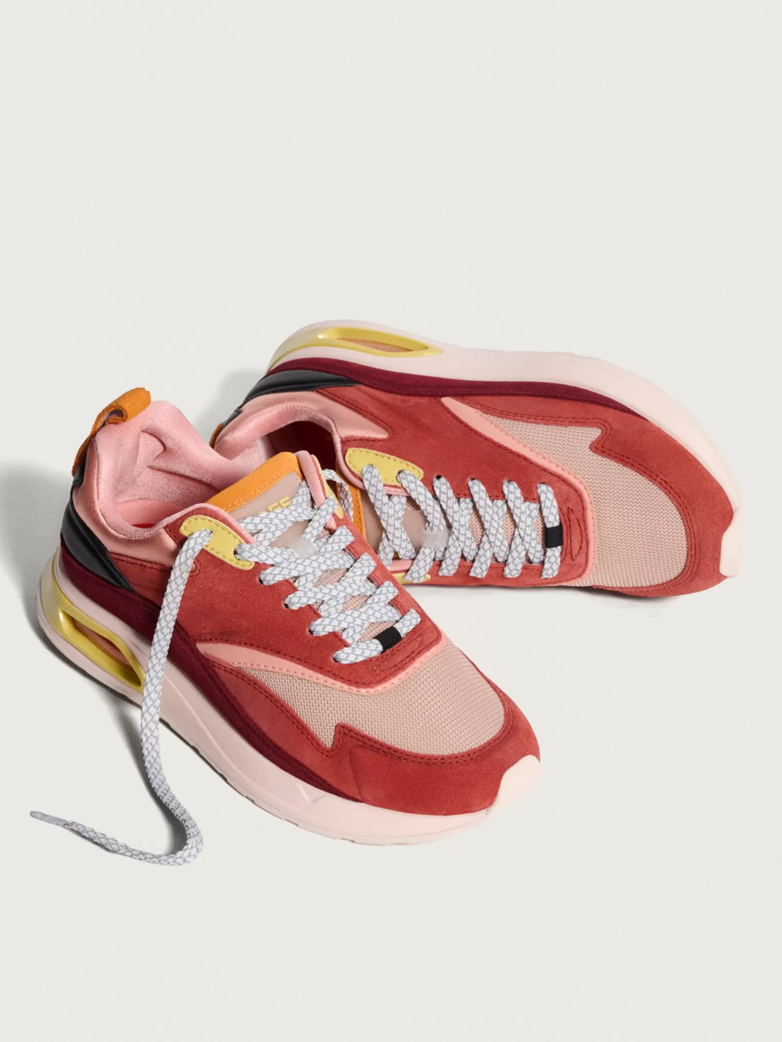 HOFF MARACANA - Zapatillas Deportivas para Mujer | Diseño Ligero y Moderno | Comodidad Todo el Día | Estilo Urbano con Amortiguación Óptima