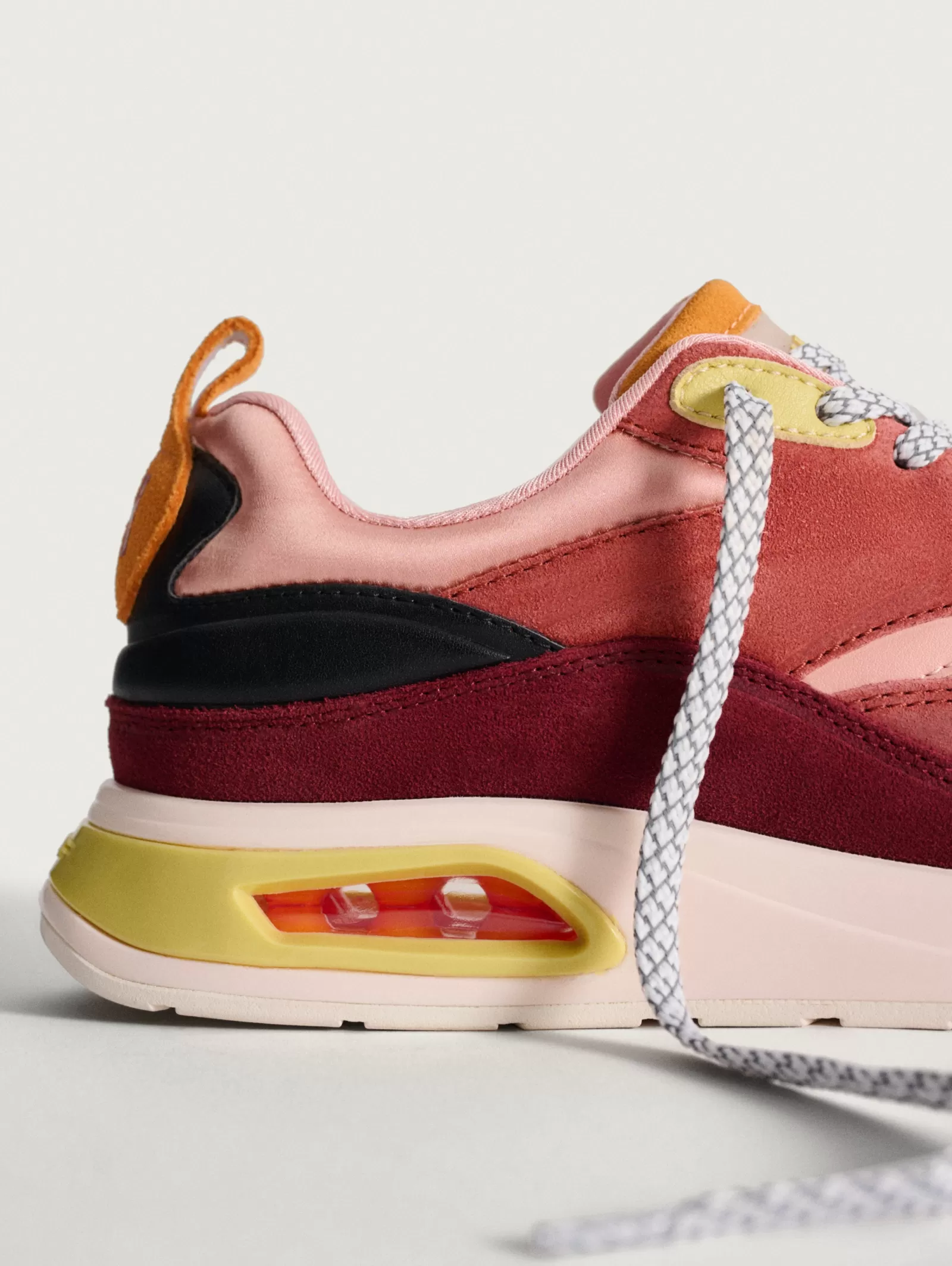 HOFF MARACANA - Zapatillas Deportivas para Mujer | Diseño Ligero y Moderno | Comodidad Todo el Día | Estilo Urbano con Amortiguación Óptima