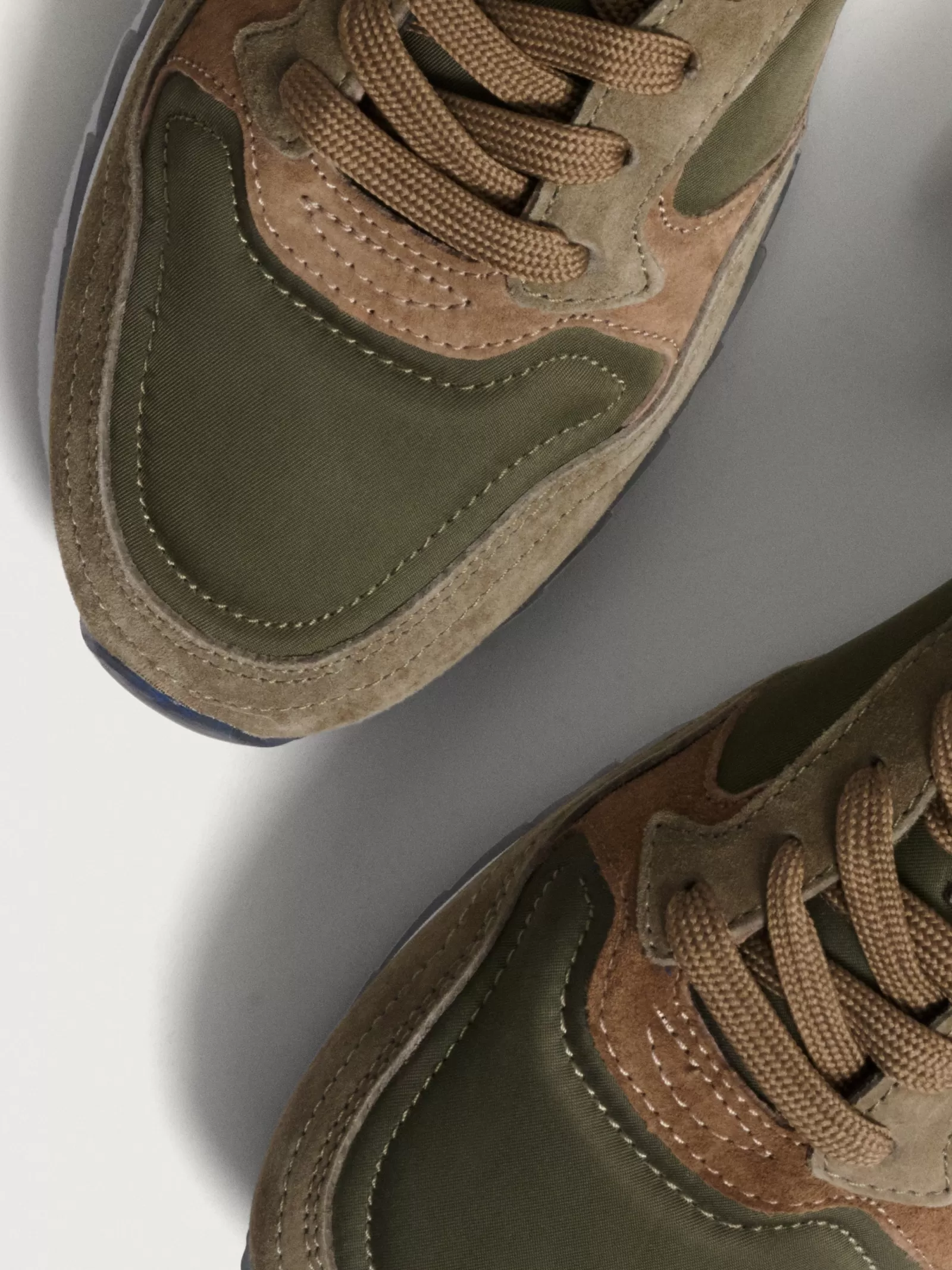 HOFF MARSEILLE - Zapatillas Urbanas para Hombre | Diseño Francés | Calzado Deportivo con Estilo Versátil