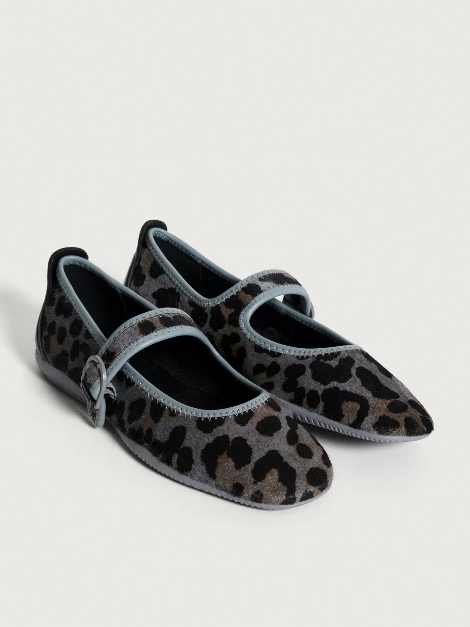 Zapatos Planos HOFF Mary Jane para Mujer - Estampado Animal en Gris con Diseño Scala