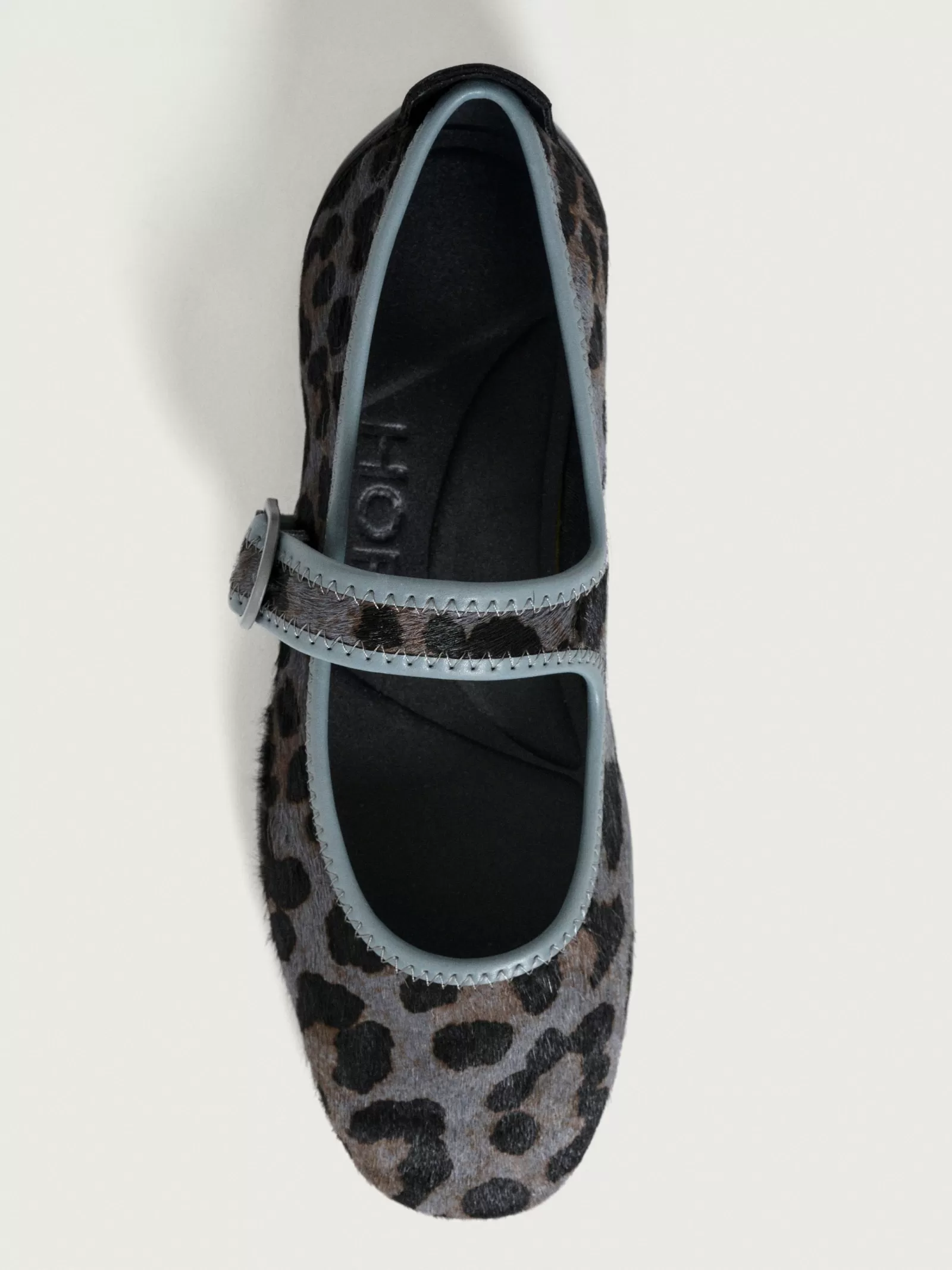 Zapatos Planos HOFF Mary Jane para Mujer - Estampado Animal en Gris con Diseño Scala