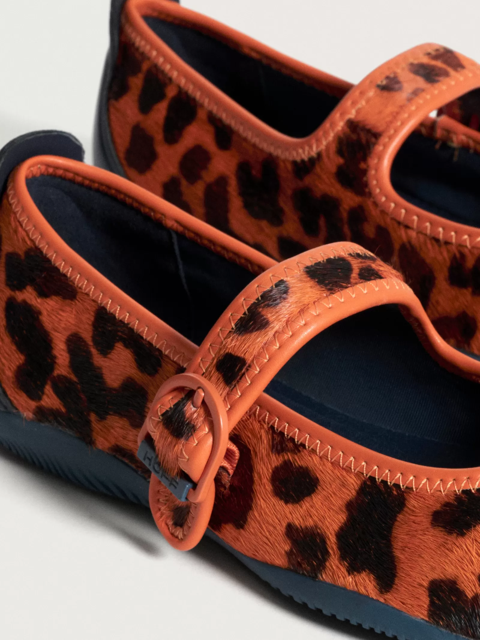 Zapatos Planos Mujer HOFF Mary Jane Scala - Estampado Animal en Naranja | Estilo Casual con Toque Salvaje