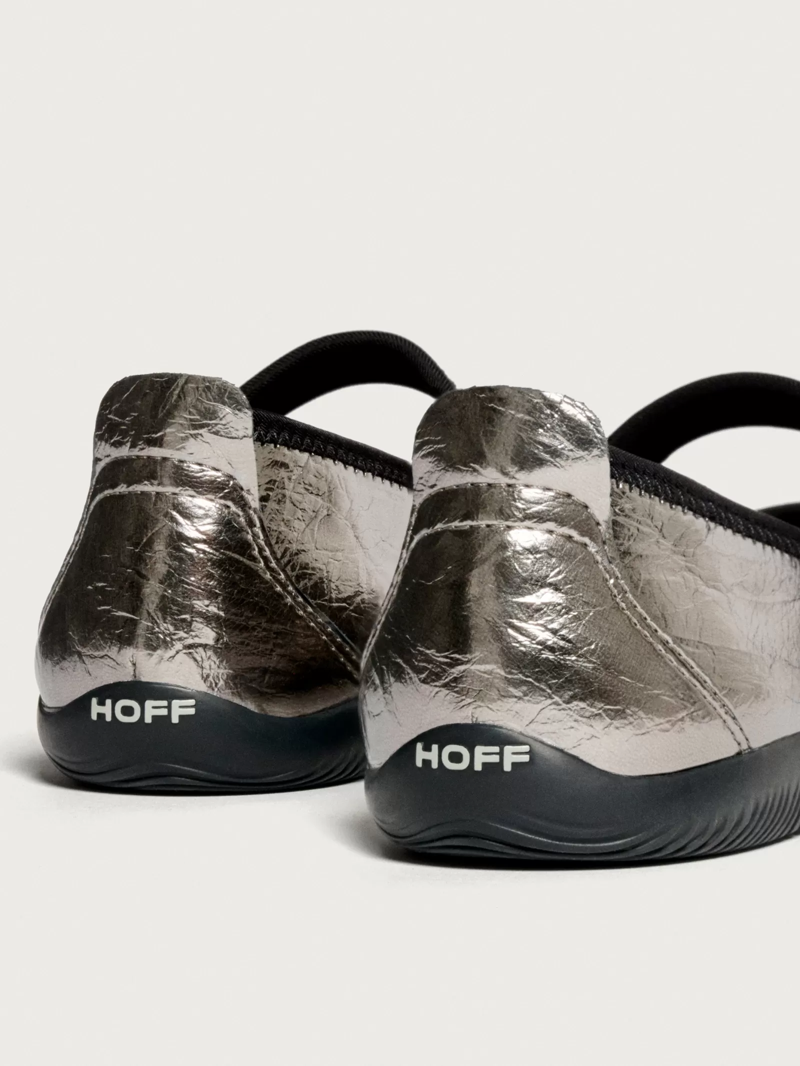 Zapatos Planos Mary Jane para Mujer - Estilo Clásico en Gris Scala con Detalles Modernos