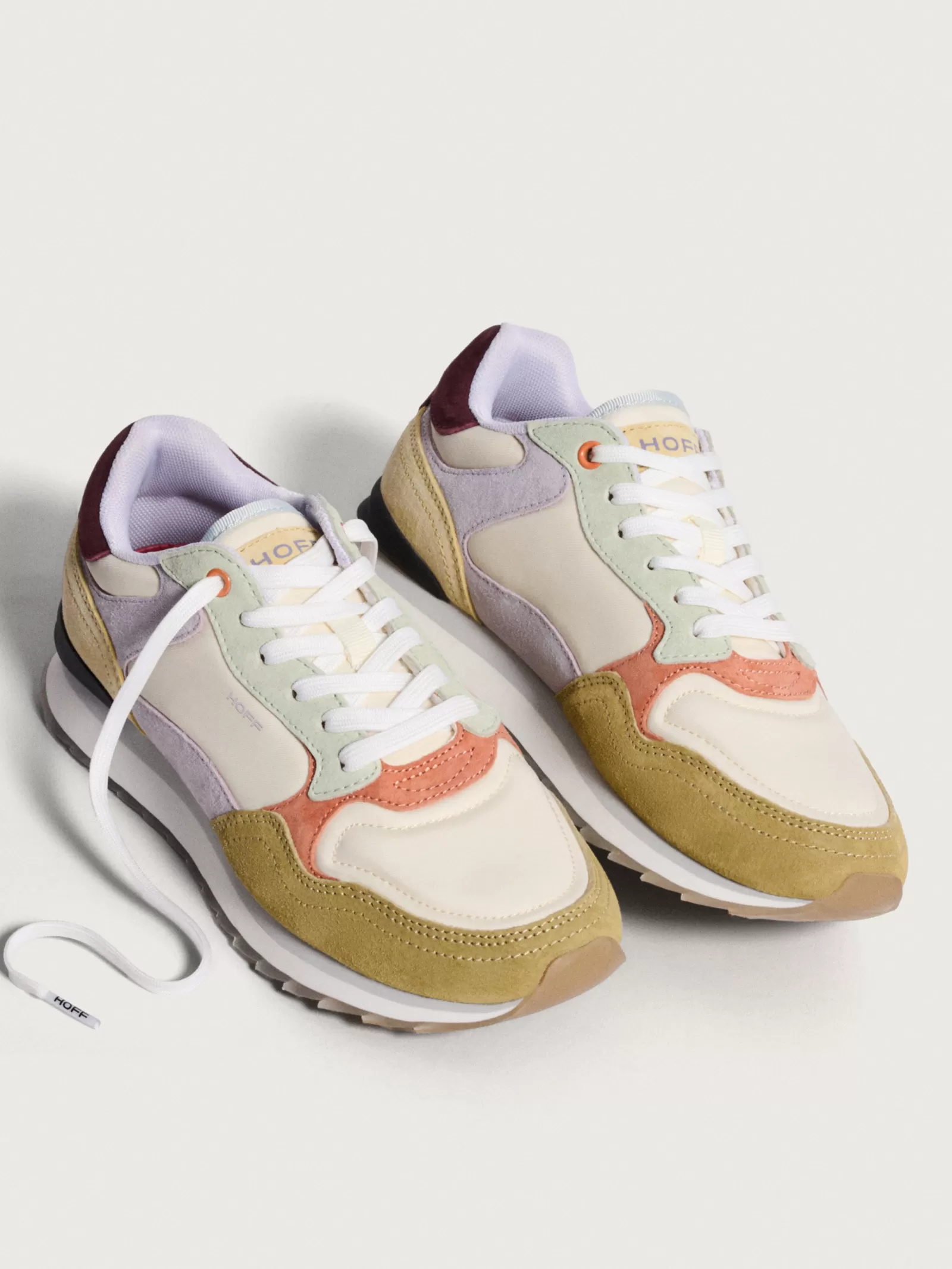 HOFF MATERA Zapatillas Deportivas Mujer - Estilo Urbano con Comodidad Elegante para Caminatas Diarias 

(Alternativa: Zapatillas Casuales HOFF MATERA para Mujer - Diseño Ligero y Moderno para Uso Diario en Temporada)