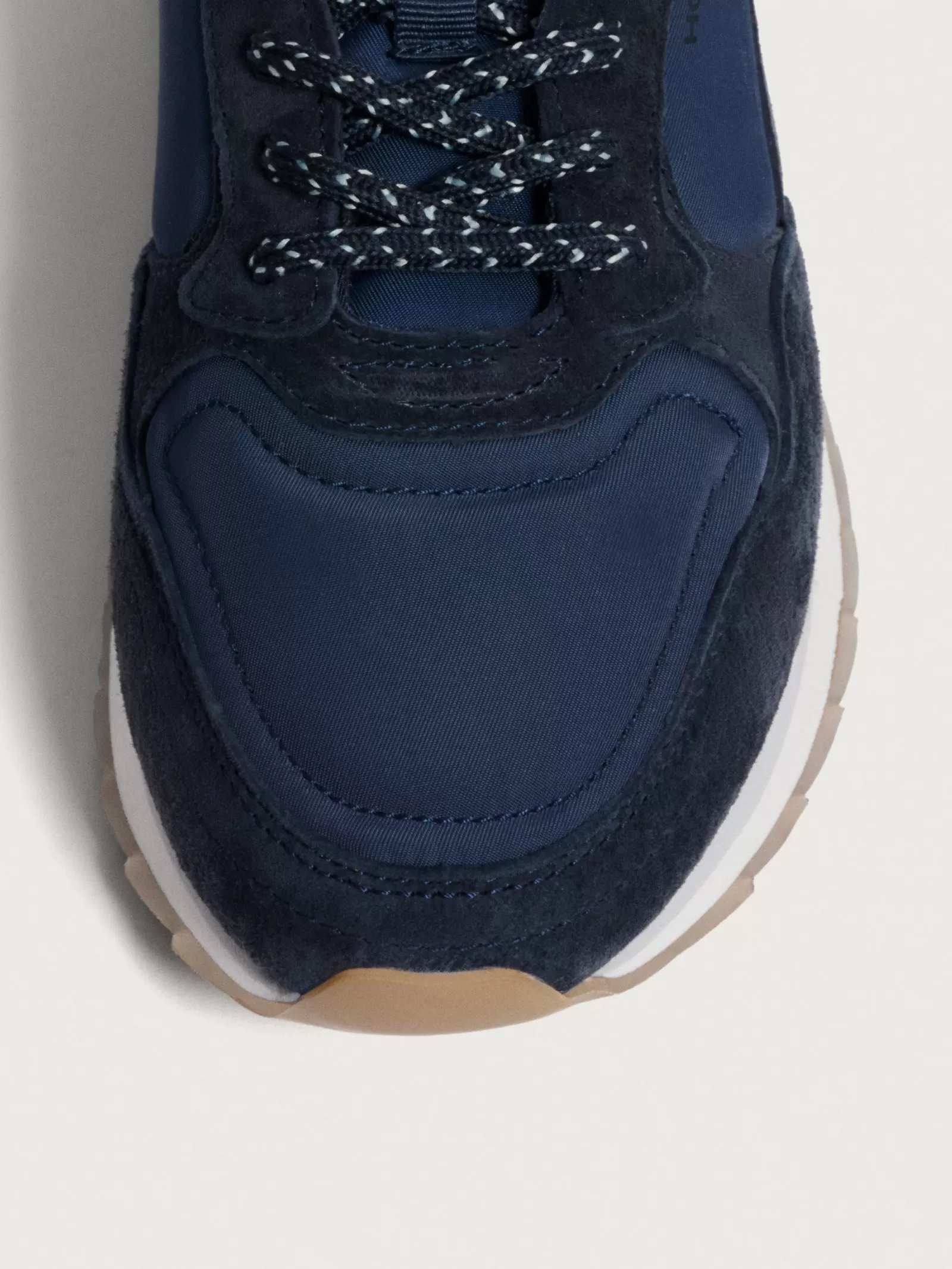Zapatillas Deportivas HOFF MILANO para Mujer - Estilo Urbano y Confort Duradero, Colección Primavera-Verano 2024