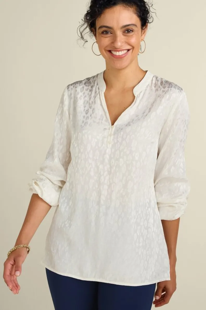 Elegante túnica Mirasol en tejido jacquard - tono marfil perlado suave | Colección exclusiva de Tops & Surroundings