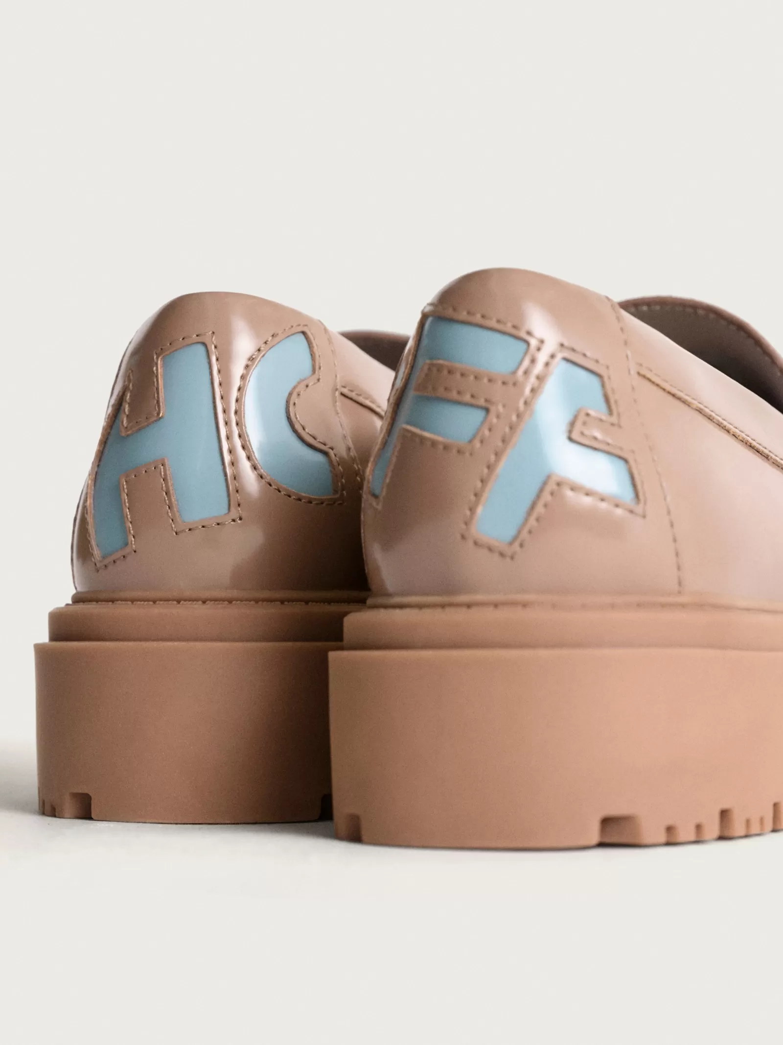 HOFF - Mocasines Escolares para Mujer | Zapatos Planos Cómodos con Estilo Urbano y Suela Flexible - Tallas Delicadas en Piel Suave