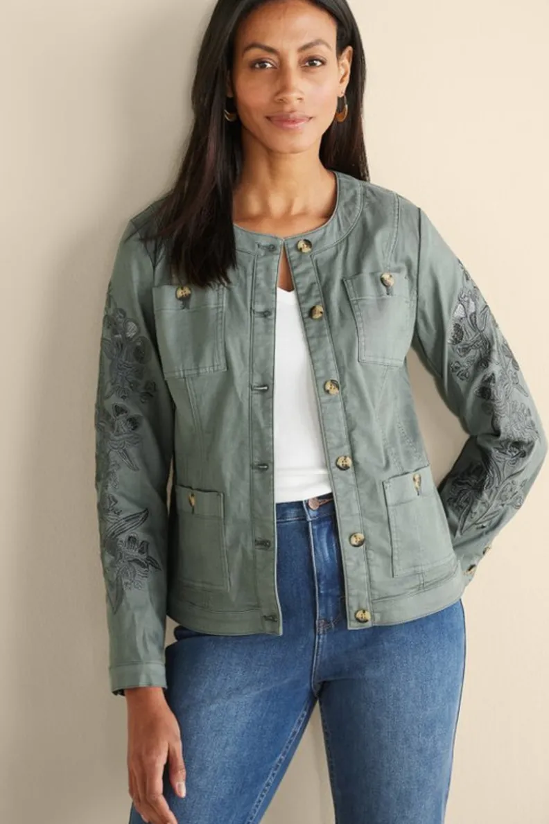 Chaqueta Utilitaria Monterey para Mujer - Verde Agave | Diseño Práctico de Soft Surroundings | Abrigos Ligeros y Versátiles