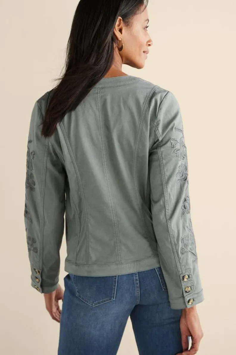 Chaqueta Utilitaria Monterey para Mujer - Verde Agave | Diseño Práctico de Soft Surroundings | Abrigos Ligeros y Versátiles