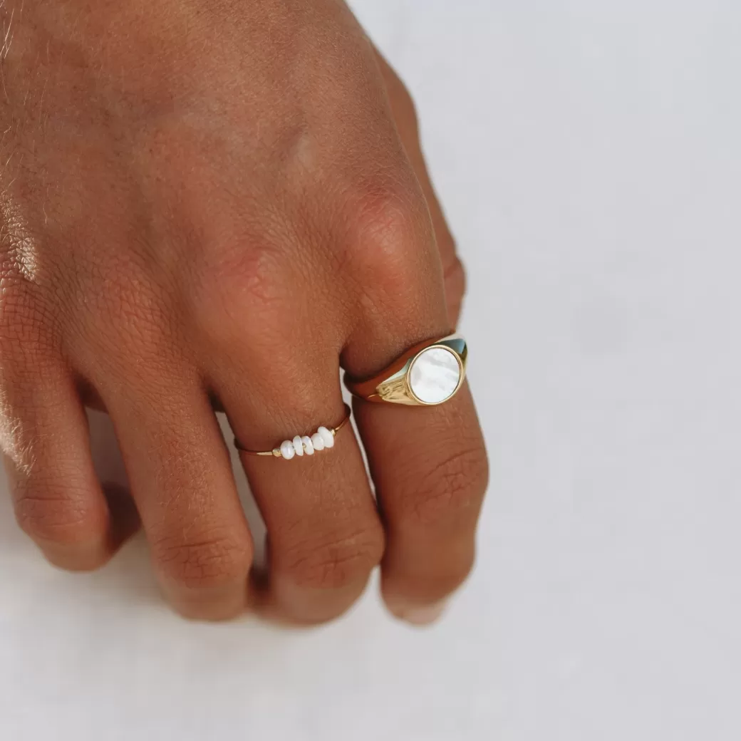 Anillo de Nácar Brillante - Joyería Atolea | Oferta Especial Temporada
