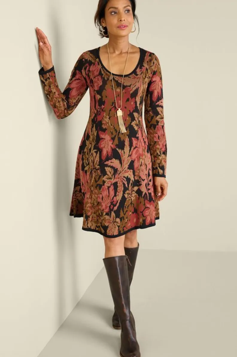 Vestido tejido Nelia con diseño jacquard inspirado en jardines salvajes - Colección Otoño/Invierno de Soft Surroundings