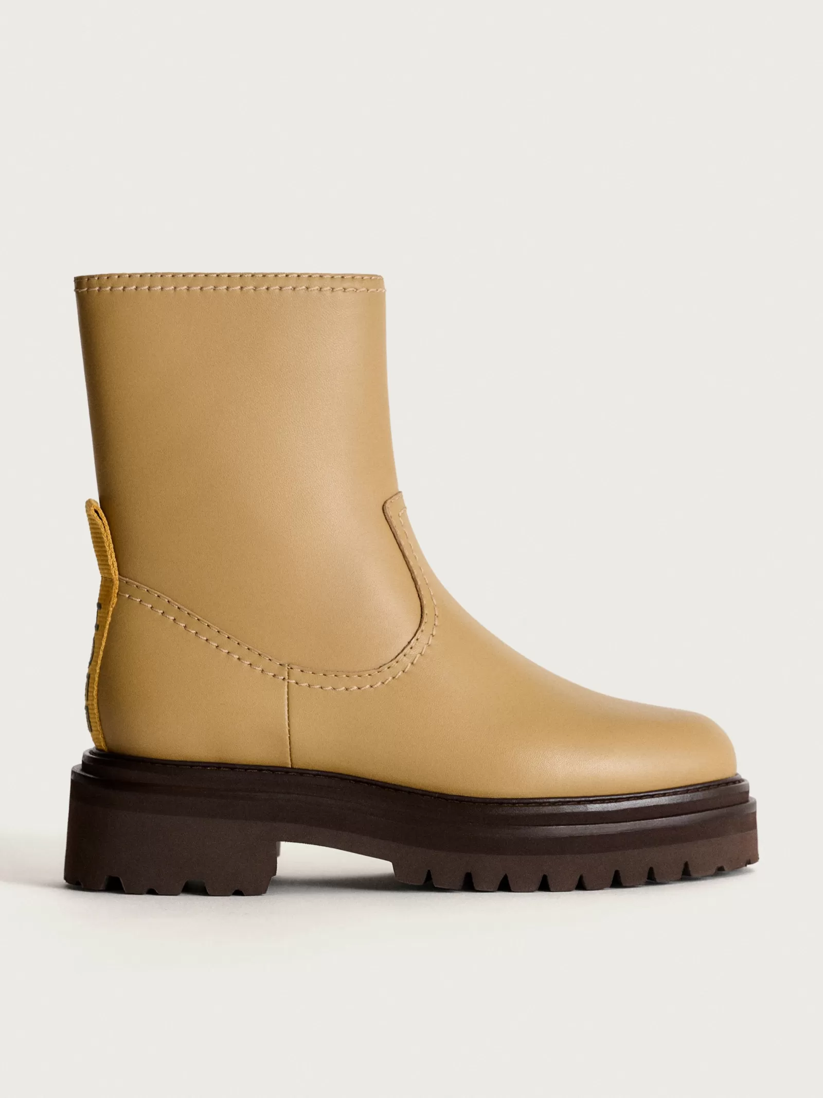 Botas HOFF Office en Cuero Ocre - Diseño Elegante para Mujer | Botines y Botas de Temporada