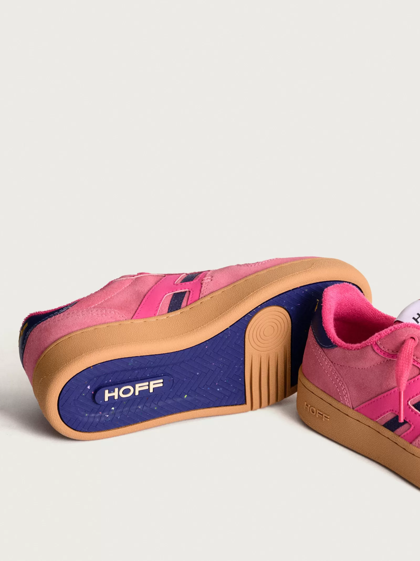 Zapatillas HOFF Plaza Vieja - Calzado Casual para Mujer con Estilo Urbano