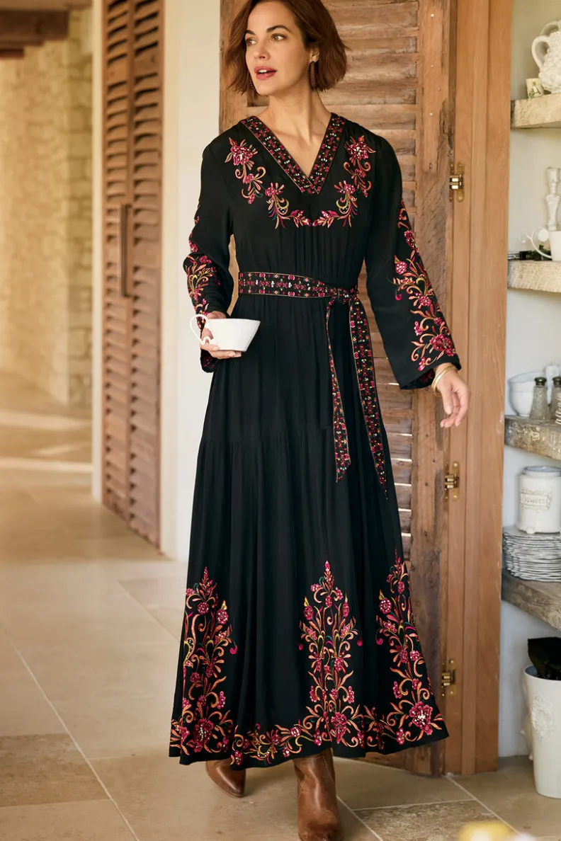 Vestido Largo con Adornos de Ónix - Negro Sofisticado de Soft Surroundings
